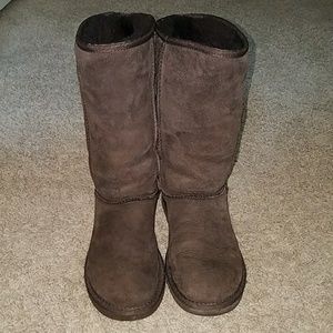 Ugg classic tall brown boots size 6